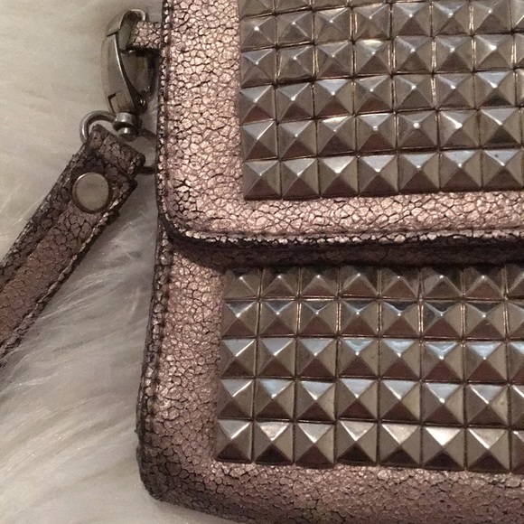 Sliver studded clutch - Picture 2 of 4